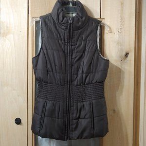 Outer Edge womans brown puffer vest   size m